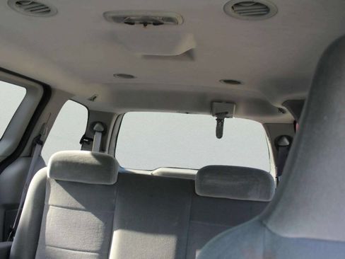 Used 2006 Ford Freestar SE FWD image 9