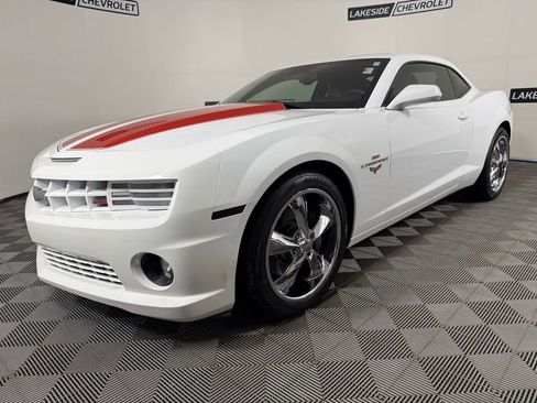 Used 2010 Chevrolet Camaro SS w/ RS Package RWD image 2