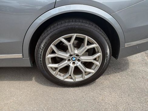 Used 2024 BMW X7 xDrive40i AWD/4WD image 25