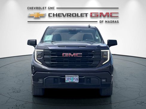 Used 2022 GMC Sierra 1500 Elevation AWD/4WD image 8