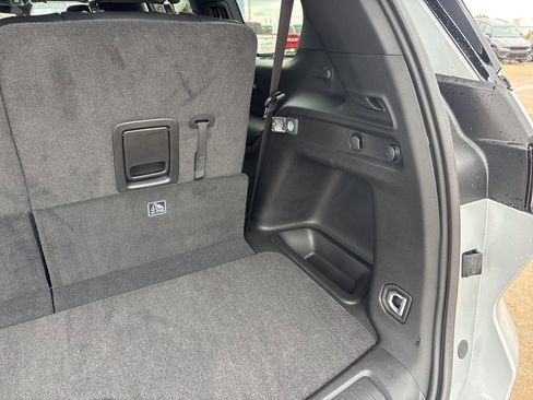 New 2025 Jeep Grand Cherokee L Altitude RWD image 47