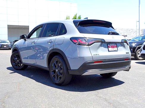 Used 2025 Honda HR-V Sport image 7