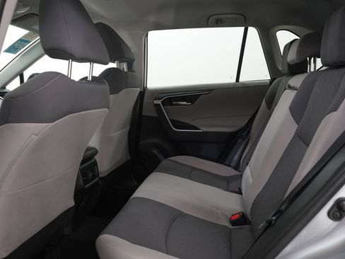 Used 2021 Toyota RAV4 XLE w/ XLE Grade Weather Package AWD/4WD image 19