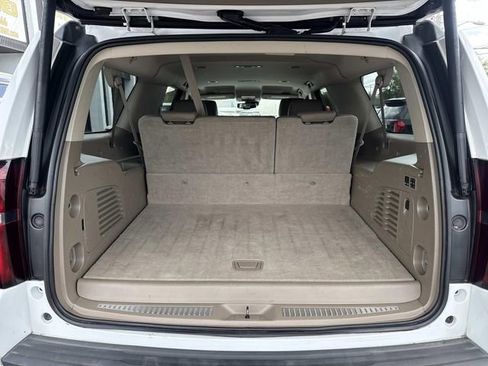 Used 2016 Chevrolet Suburban LT w/ Luxury Package image 10