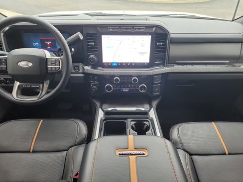 Used 2024 Ford F250 Platinum image 13