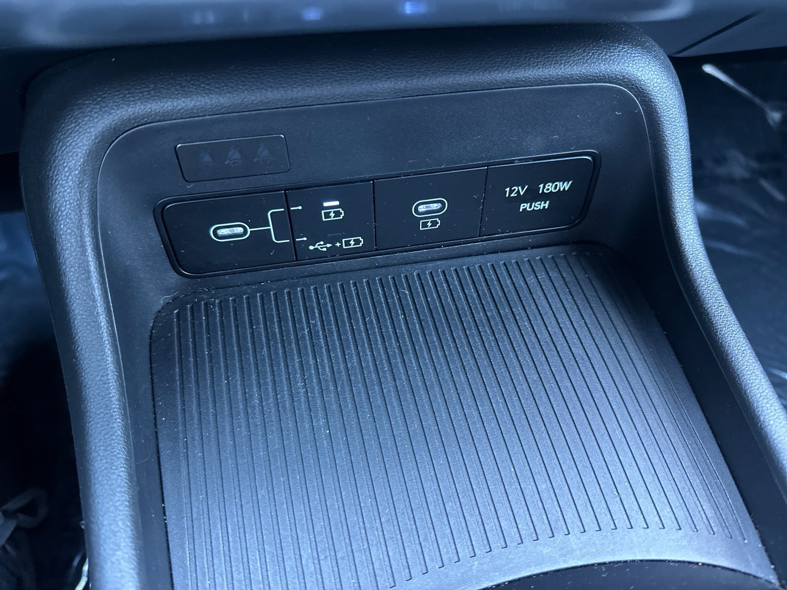 Used 2025 Hyundai Kona SEL FWD image 41