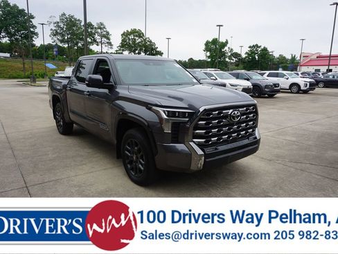 Used 2025 Toyota Tundra Platinum AWD/4WD image 1
