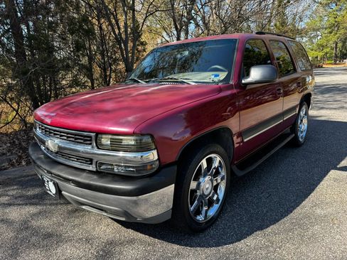 Used 2004 Chevrolet Tahoe LS w/ Preferred Equipment Group image 3