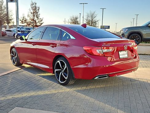Used 2018 Honda Accord Sport image 2