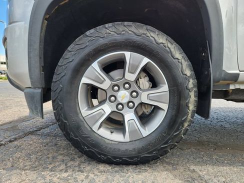 Used 2017 Chevrolet Colorado Z71 AWD/4WD image 27