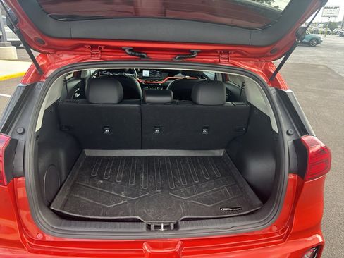 Used 2020 Kia Niro Touring SE image 5