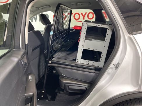 Used 2021 Ford Escape SE image 21