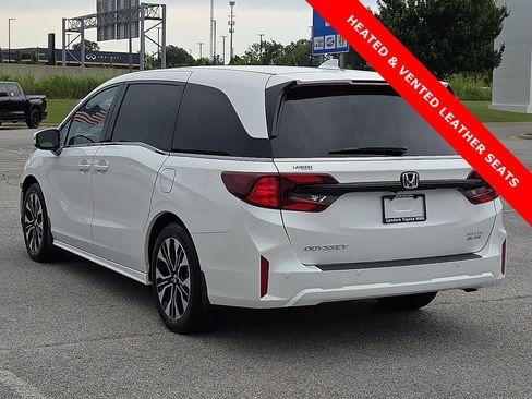 Used 2025 Honda Odyssey Elite image 4