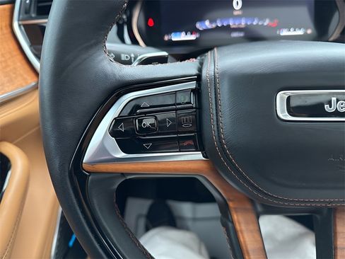 Used 2024 Jeep Grand Cherokee L Summit image 33