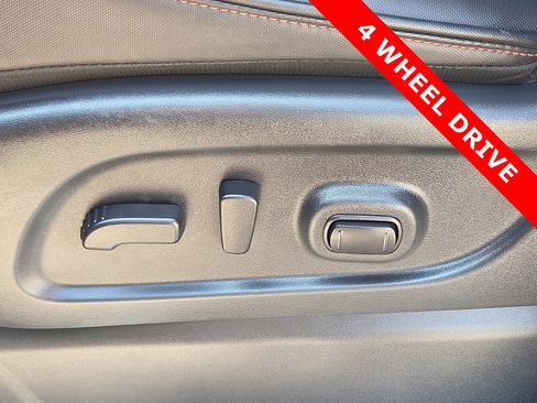 Used 2024 Nissan Titan PRO-4X w/ Pro-4x Utility Package AWD/4WD image 14