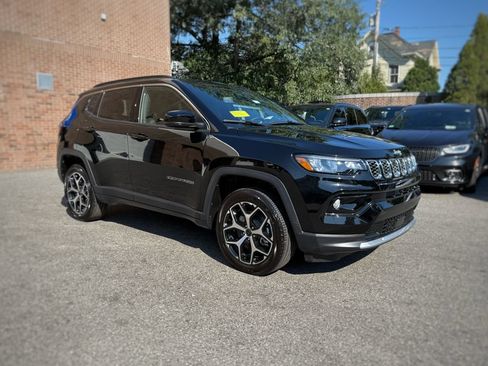 New 2026 Jeep Compass Limited w/ Sun, Sound & Navigation Group AWD/4WD image 3