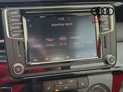 Used 2016 Volkswagen Jetta Sport FWD image 15