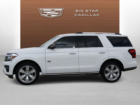 Used 2024 Ford Expedition King Ranch image 2