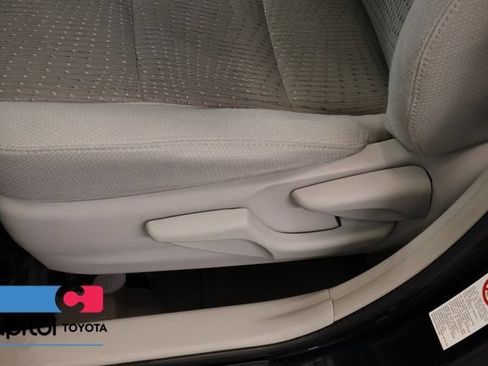 Used 2014 Toyota Camry LE FWD image 12