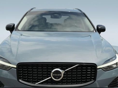 Used 2023 Volvo XC60 B5 Plus w/ Protection Package Premier FWD image 40