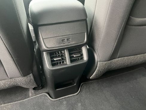 Used 2025 Chevrolet Equinox LT image 22