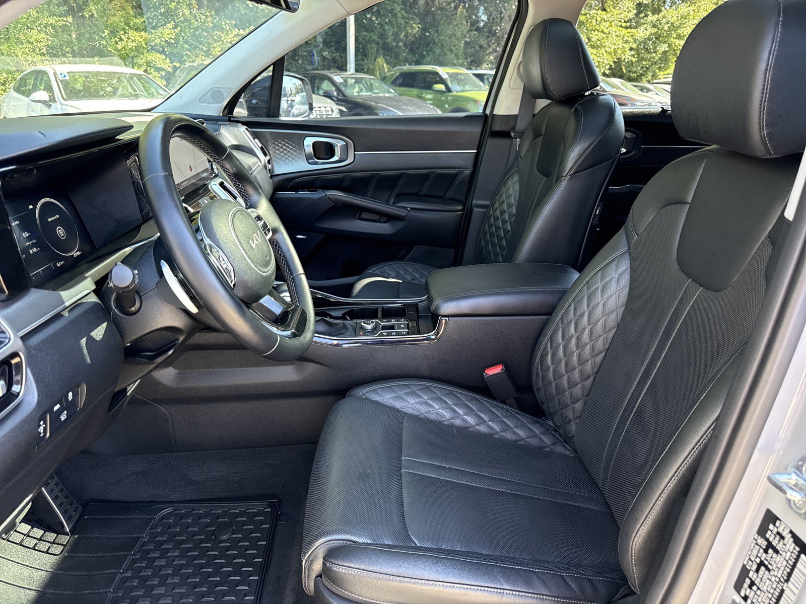 Used 2023 Kia Sorento SX AWD/4WD image 11