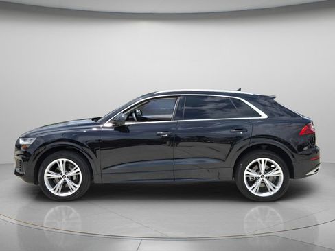 Used 2023 Audi Q8 Premium w/ Convenience Package AWD/4WD image 3