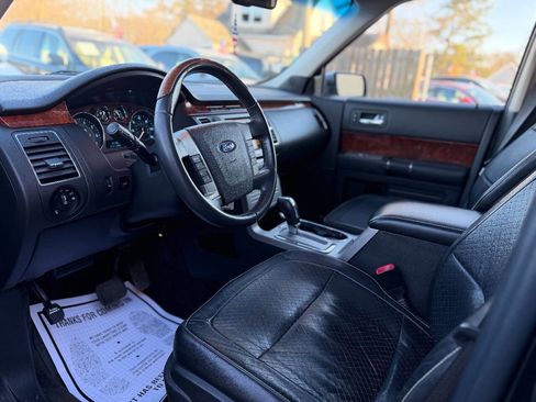 Used 2010 Ford Flex Limited image 9