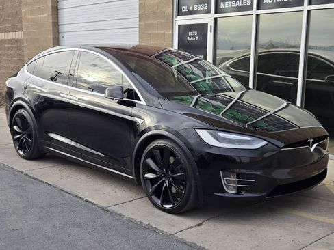 Used 2016 Tesla Model X 90D image 7