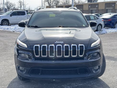 Used 2015 Jeep Cherokee Latitude w/ Cold Weather Group image 18