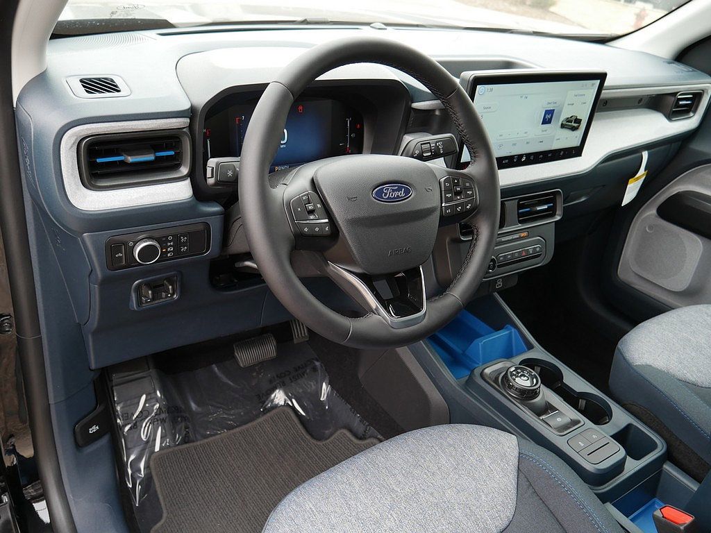 New 2026 Ford Maverick XLT w/ XLT Luxury Package AWD/4WD image 11