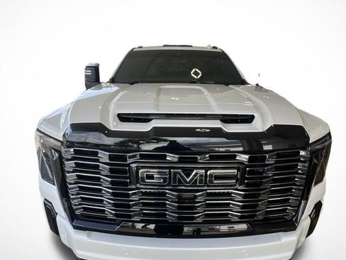 Used 2025 GMC Sierra 2500 Denali Ultimate AWD/4WD image 1
