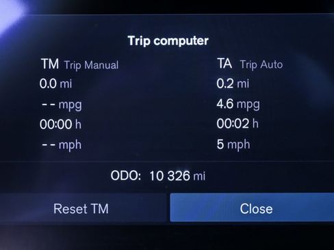 Certified 2025 Volvo V60 B5 Cross Country Plus image 13