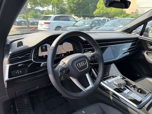 Used 2025 Audi Q7 3.0T Premium Plus w/ Premium Plus Package AWD/4WD image 4