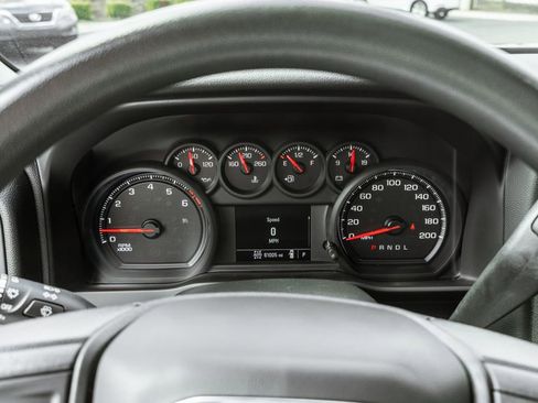 Used 2021 GMC Sierra 1500 4x4 Crew Cab w/ Sierra Value Package image 14