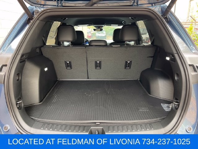 Used 2027 Chevrolet Equinox LT w/ Convenience Package II FWD image 25