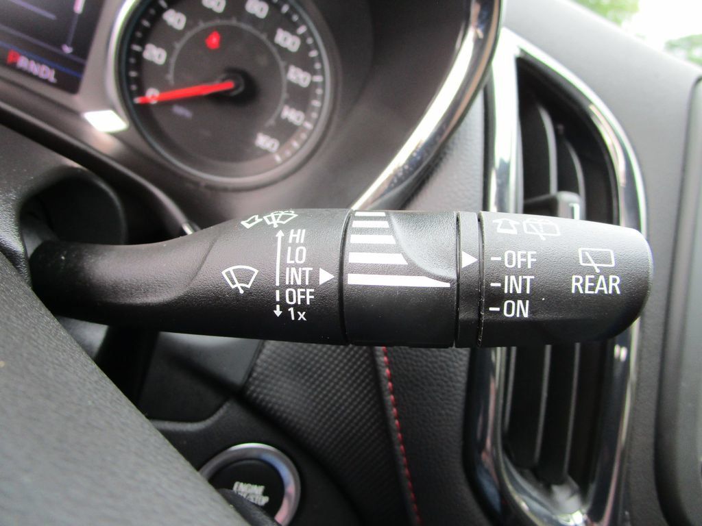 Used 2024 Chevrolet Equinox RS FWD image 37