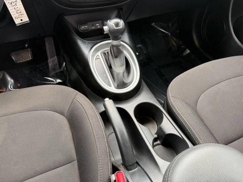 Used 2018 Kia Soul w/ Convenience Package FWD image 17