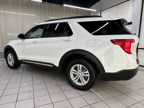 Used 2022 Ford Explorer XLT w/ Equipment Group 202A AWD/4WD image 6
