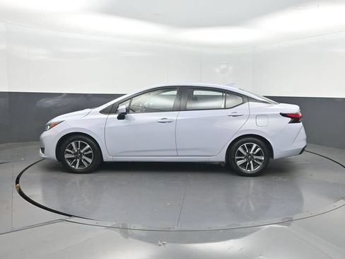 Used 2024 Nissan Versa SV FWD image 3