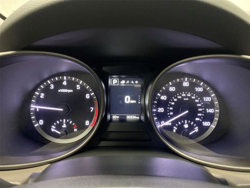 Used 2017 Hyundai Santa Fe SE image 14