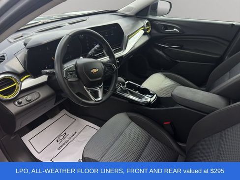Used 2024 Chevrolet Trax LT w/ Driver Confidence Package FWD image 11