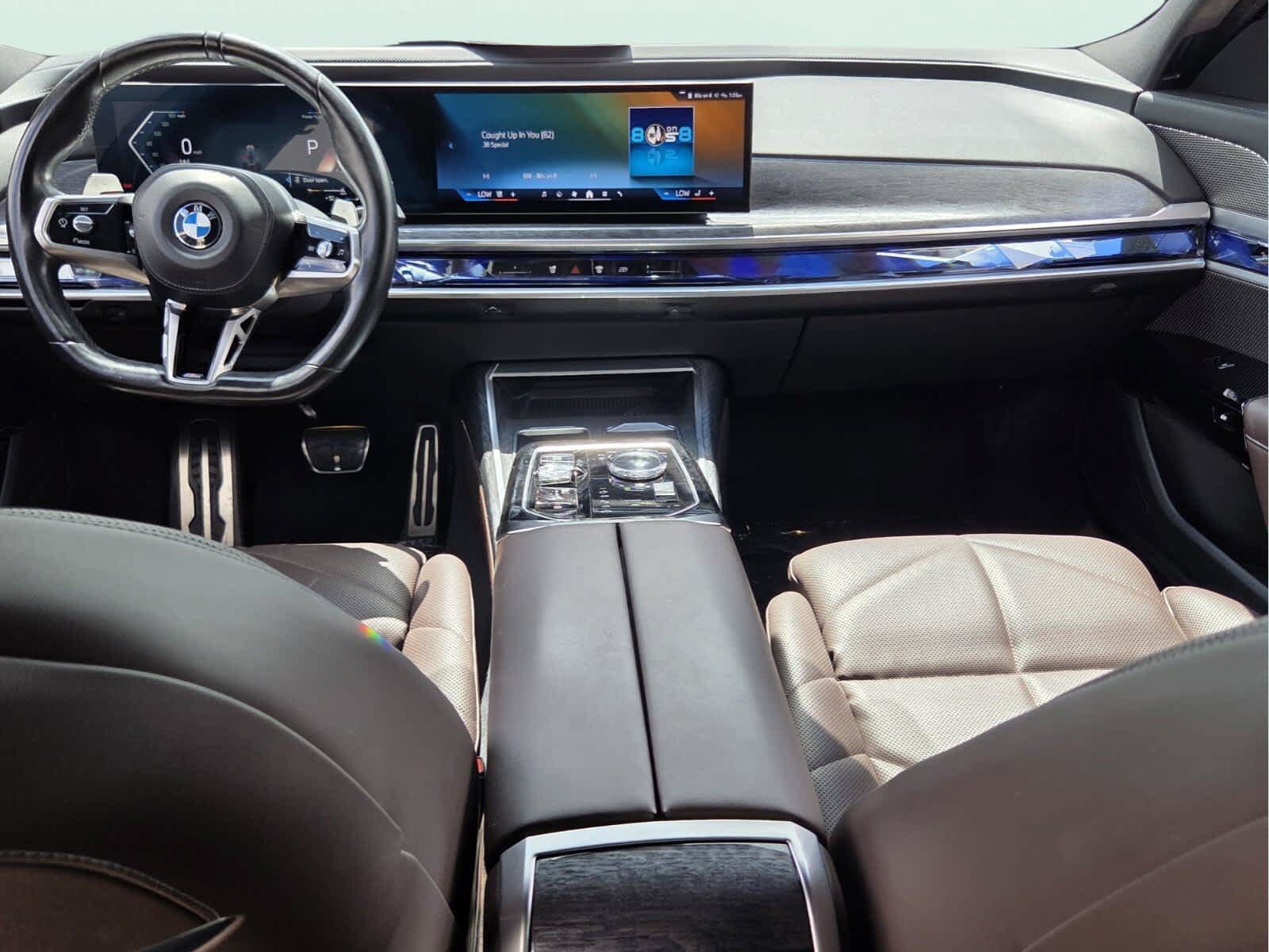 Used 2023 BMW 740i w/ Parking Assistance Package RWD image 13