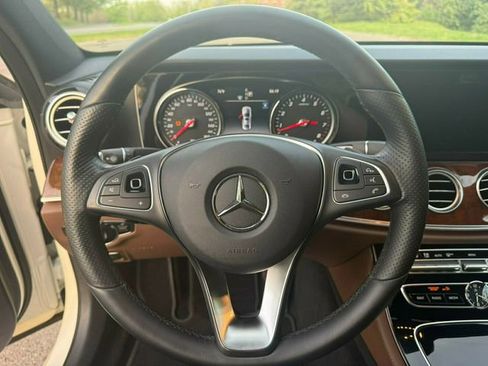Used 2018 Mercedes-Benz E 300 4MATIC image 17