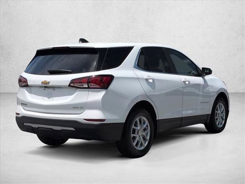 Used 2024 Chevrolet Equinox LT AWD/4WD image 5