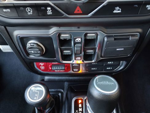 Used 2021 Jeep Gladiator Rubicon image 14