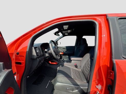 Used 2025 Nissan Frontier Pro-X w/ Pro Convenience Package RWD image 19