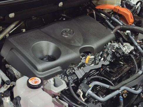 Certified 2024 Toyota RAV4 XLE AWD/4WD image 21