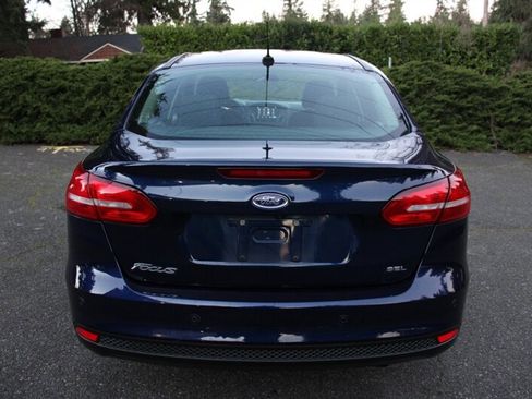 Used 2017 Ford Focus SEL w/ Cold Weather Package image 12