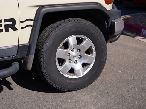 Used 2008 Toyota FJ Cruiser 4WD image 18